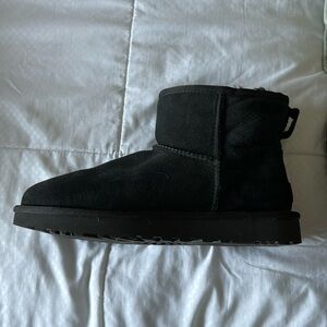 New black Uggs- never been worn